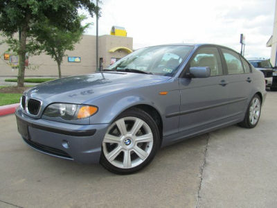 2002 BMW 325  i