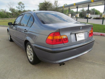 2003 BMW 325 i