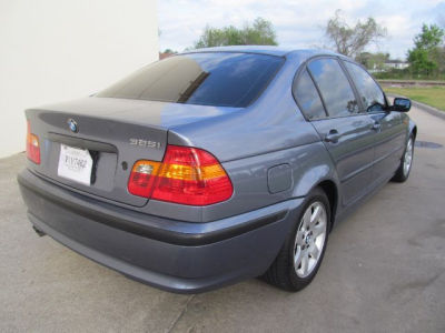 2003 BMW 325 i