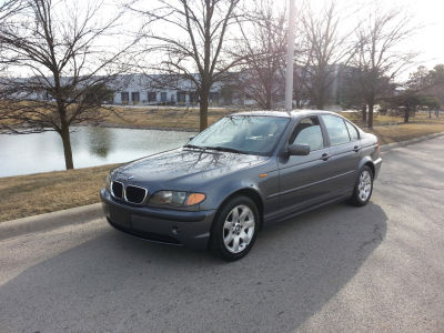 2002 BMW 325  i