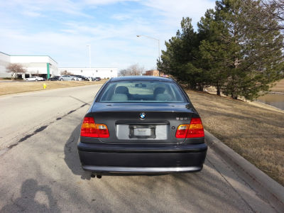 2002 BMW 325 i