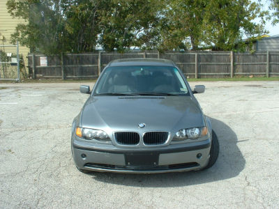 2004 BMW 325  i