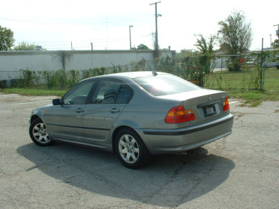 2004 BMW 325 i