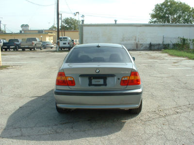 2004 BMW 325 i