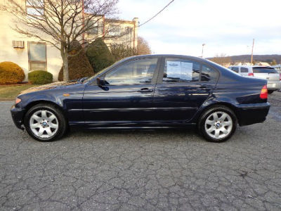 2004 BMW 325  xi