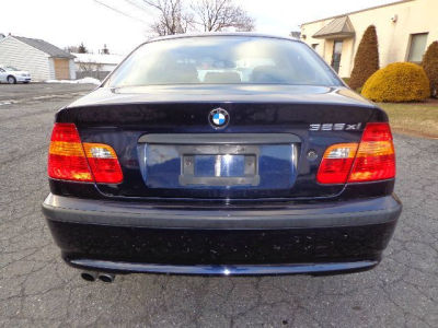 2004 BMW 325  xi