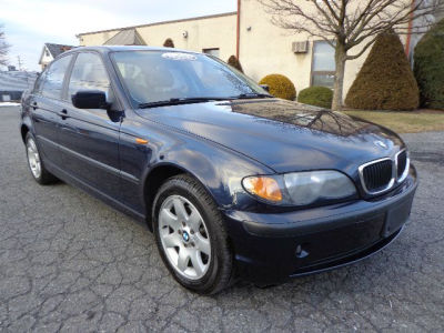 2004 BMW 325  xi