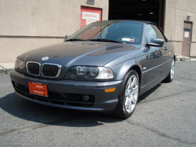 2002 BMW 325  Ci