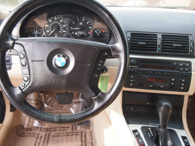 2004 BMW 325  i