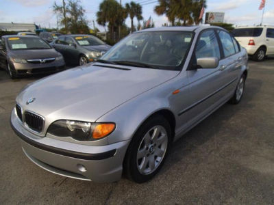 2002 BMW 325  i