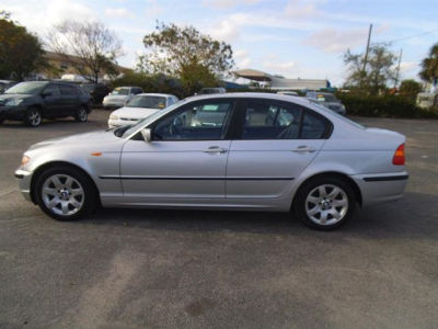 2002 BMW 325  i