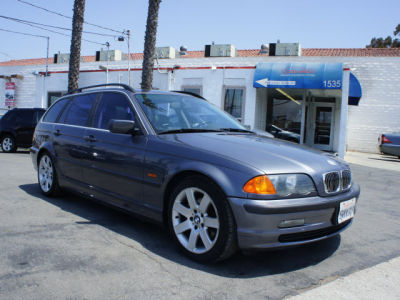 2001 BMW 325  i