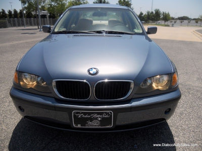 2003 BMW 325  i