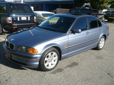 2001 BMW 325  i