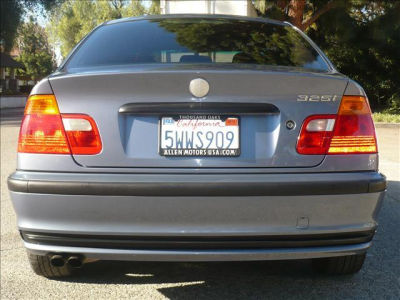 2001 BMW 325  i