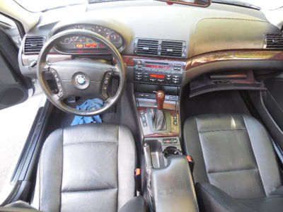2003 BMW 325 i