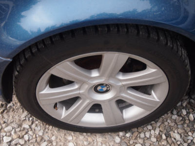 2002 BMW 325  i