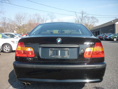 2003 BMW 325 i