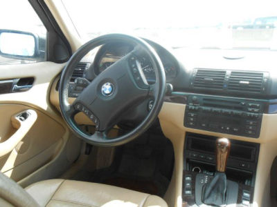 2002 BMW 325 xi
