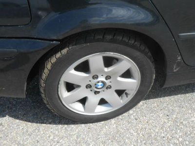 2002 BMW 325 xi