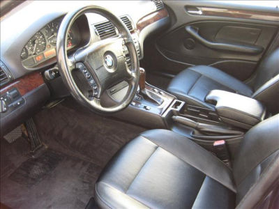 2005 BMW 325 i
