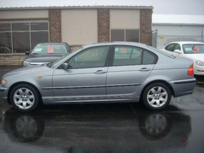 2003 BMW 325  i