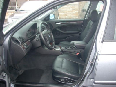 2003 BMW 325 i