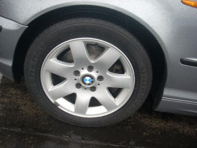 2003 BMW 325 i
