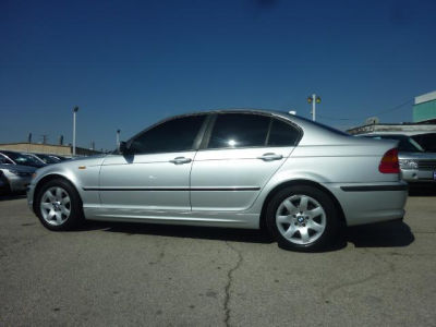 2004 BMW 325  i