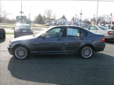 2002 BMW 325  xi