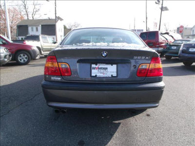2002 BMW 325  xi