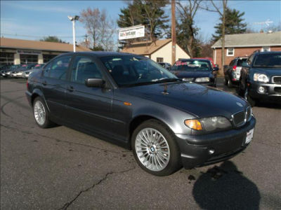 2002 BMW 325  xi