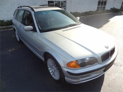 2001 BMW 325  i