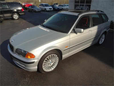 2001 BMW 325 i