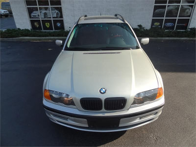 2001 BMW 325 i