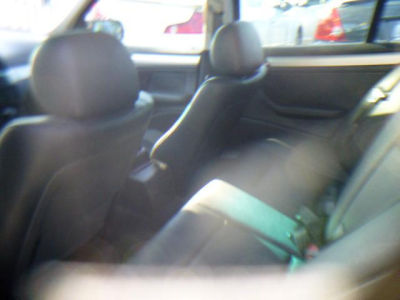 2003 BMW 325 i