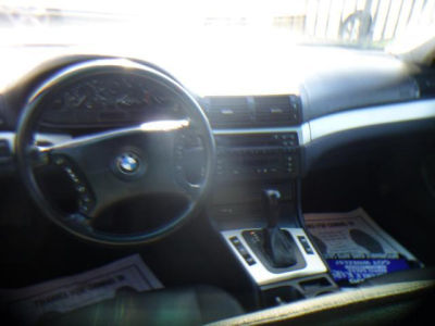 2003 BMW 325 i