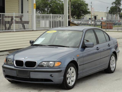 2002 BMW 325  i