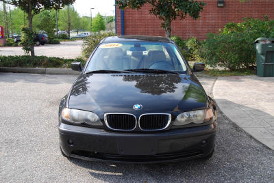 2004 BMW 325  i