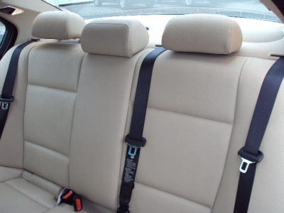 2003 BMW 325 i