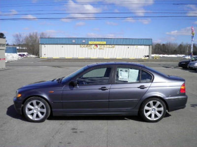 2002 BMW 325  i