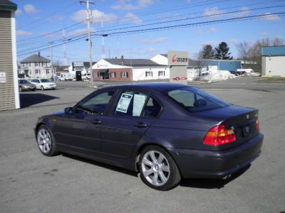 2002 BMW 325 i