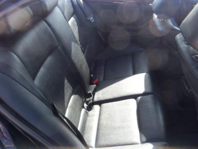 2005 BMW 325 i