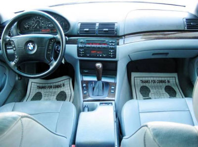 2002 BMW 325  i