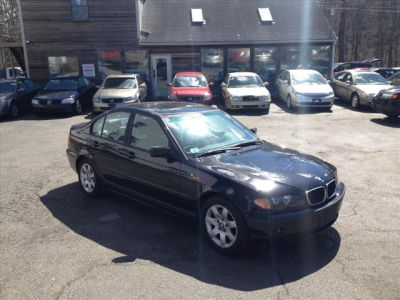 2002 BMW 325  i