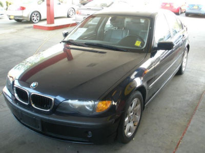 2003 BMW 325  i