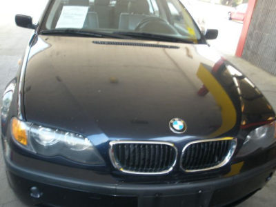 2003 BMW 325  i