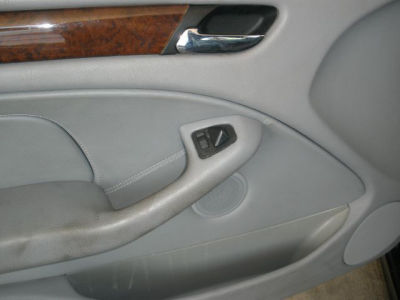 2003 BMW 325  i