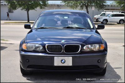 2003 BMW 325  i