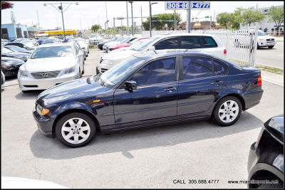 2003 BMW 325  i